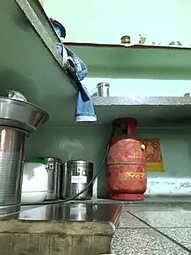 Snapshot of Love-pari077 chatting on October 2025 12:31:01 AM Love-pari077 online show from October 2025 12:31:01 AM