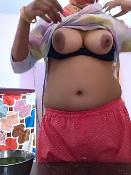 Snapshot of Love-pari077 chatting on October 2025 01:03:02 PM Love-pari077 online show from October 2025 01:03:02 PM