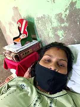 Snapshot of Love-pari077 chatting on November 2025 03:30:02 AM Love-pari077 online show from November 2025 03:30:02 AM