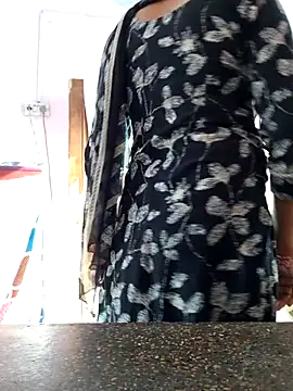 Snapshot of Love-pari077 chatting on November 2025 03:38:02 AM Love-pari077 online show from November 2025 03:38:02 AM