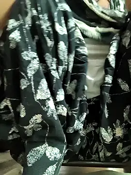 Snapshot of Love-pari077 chatting on November 2025 01:05:02 AM Love-pari077 online show from November 2025 01:05:02 AM