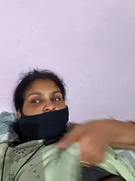 Snapshot of Love-pari077 chatting on November 2025 04:07:01 PM Love-pari077 online show from November 2025 04:07:01 PM