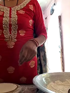 Snapshot of Love-pari077 chatting on November 2025 04:13:01 AM Love-pari077 online show from November 2025 04:13:01 AM