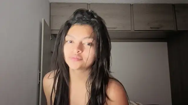 Snapshot of Candela___ chatting on November 2025 07:09:02 AM Candela online show from November 2025 07:09:02 AM