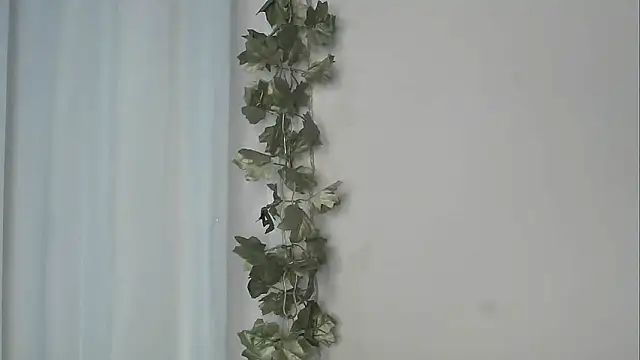 Snapshot of angelainparis28 chatting on November 2025 07:13:02 PM angelainparis28 online show from November 2025 07:13:02 PM