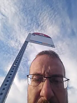 Snapshot of MEAT4urGRILL chatting on October 2025 01:35:02 PM MEAT4urGRILL online show from October 2025 01:35:02 PM