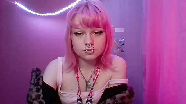 Snapshot of PinkyPixy chatting on October 2025 12:24:02 PM PinkyPixy online show from October 2025 12:24:02 PM