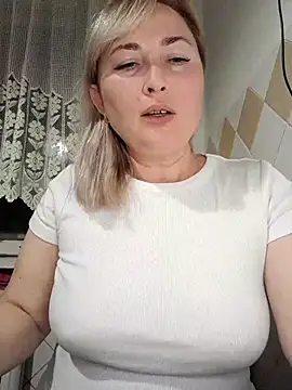 Snapshot of Xseniy chatting on October 2025 07:23:02 PM Xseniy online show from October 2025 07:23:02 PM