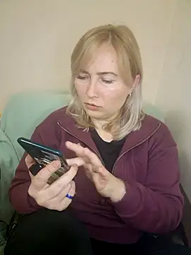 Snapshot of Xseniy chatting on October 2025 07:36:02 PM Xseniy online show from October 2025 07:36:02 PM