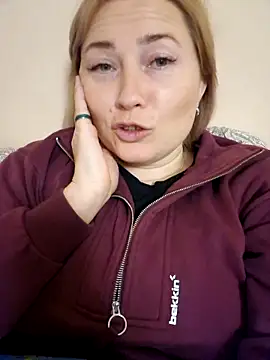 Snapshot of Xseniy chatting on October 2025 07:58:02 PM Xseniy online show from October 2025 07:58:02 PM