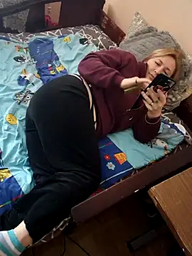 Snapshot of Xseniy chatting on October 2025 12:08:02 PM Xseniy online show from October 2025 12:08:02 PM