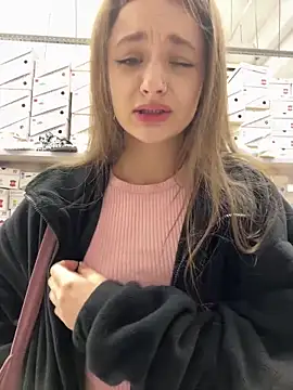 KittyQueeny online show from September 2025 09:19:02 AM