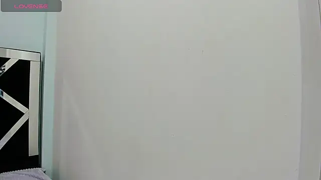 iisabella noa online show from October 2025 01:09:01 PM