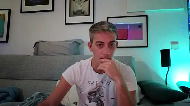 1Hugo1 online show from September 2025 08:45:01 PM