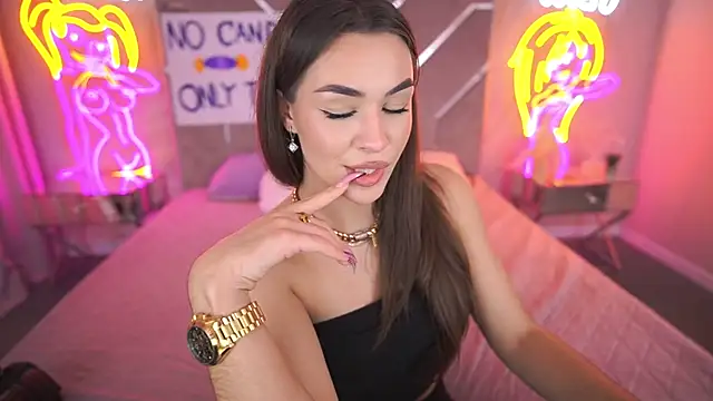 Snapshot of EricaSin chatting on November 2025 03:33:02 PM EricaSin online show from November 2025 03:33:02 PM