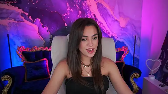 Snapshot of EricaSin chatting on November 2025 04:39:01 PM EricaSin online show from November 2025 04:39:01 PM