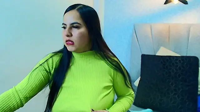 Aly Smith  online show from September 2025 11:48:01 AM