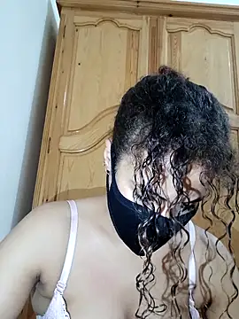 Snapshot of ghadiraa chatting on September 2025 03:22:01 AM ghadiraa online show from September 2025 03:22:01 AM