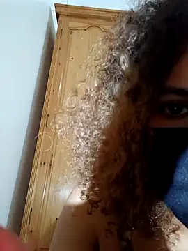 Snapshot of ghadiraa chatting on October 2025 01:14:02 AM ghadiraa online show from October 2025 01:14:02 AM