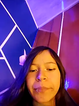 Lucia 20x online show from September 2025 07:47:01 PM