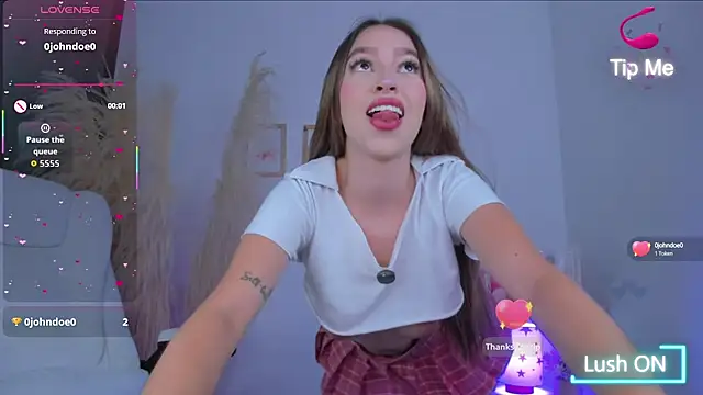 Snapshot of shannel_moss__ chatting on October 2025 11:24:01 PM shannel moss online show from October 2025 11:24:01 PM