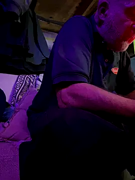 Snapshot of pervonpatrol chatting on November 2025 09:09:02 PM pervonpatrol online show from November 2025 09:09:02 PM