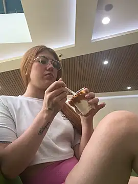 Snapshot of _Cristalfoxx4 chatting on September 2025 10:25:01 PM Cristalfoxx4 online show from September 2025 10:25:01 PM