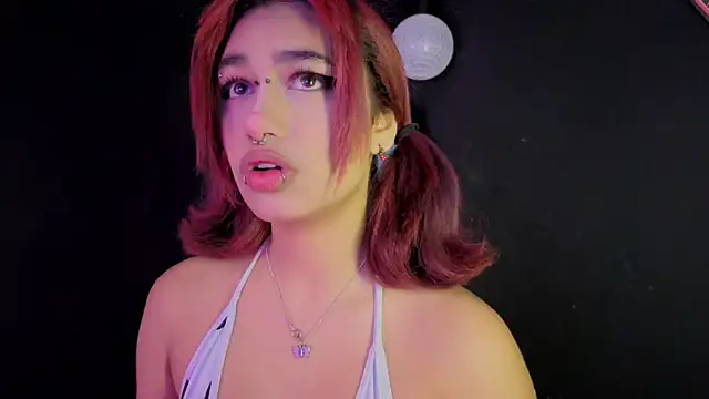 Snapshot of zoelight18 chatting on September 2025 04:26:01 AM zoelight18 online show from September 2025 04:26:01 AM