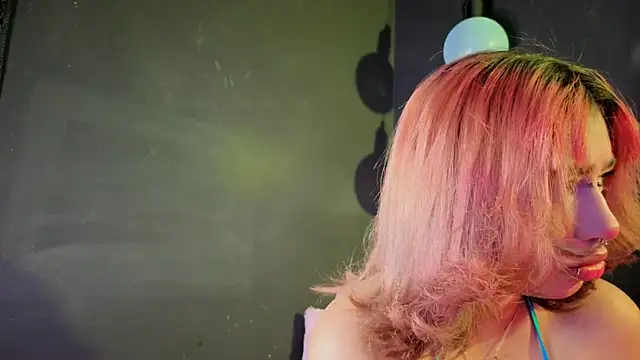 Snapshot of zoelight18 chatting on October 2025 10:02:02 AM zoelight18 online show from October 2025 10:02:02 AM