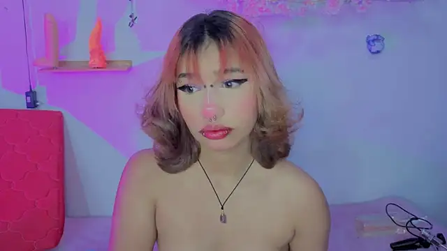 Snapshot of zoelight18 chatting on October 2025 07:34:02 PM zoelight18 online show from October 2025 07:34:02 PM