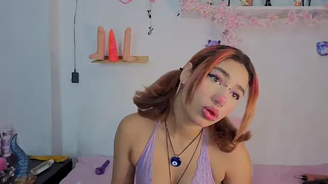 Snapshot of zoelight18 chatting on October 2025 10:19:02 AM zoelight18 online show from October 2025 10:19:02 AM