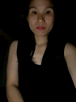 Snapshot of MinHiNi chatting on October 2025 04:27:01 PM MinHiNi online show from October 2025 04:27:01 PM