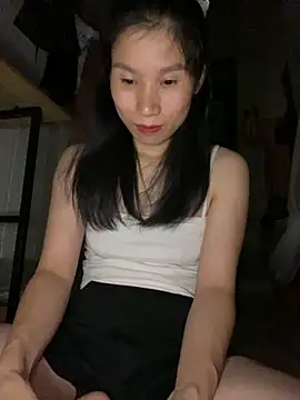 Snapshot of MinHiNi chatting on October 2025 04:27:01 PM MinHiNi online show from October 2025 04:27:01 PM