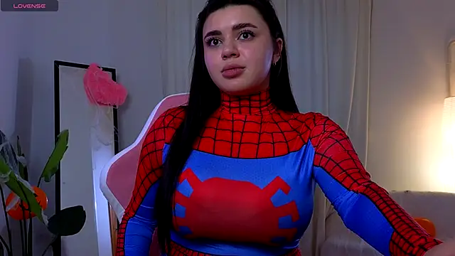 courtneyk  online show from October 2025 02:07:02 PM