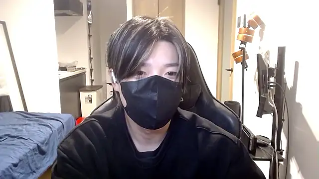 Snapshot of Mei-Tanaka chatting on October 2025 12:49:01 PM Mei-Tanaka online show from October 2025 12:49:01 PM