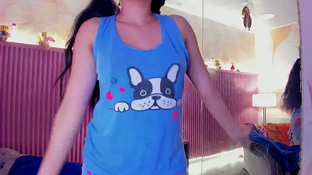 Snapshot of HollyHill_ chatting on October 2025 02:01:01 PM HollyHill online show from October 2025 02:01:01 PM