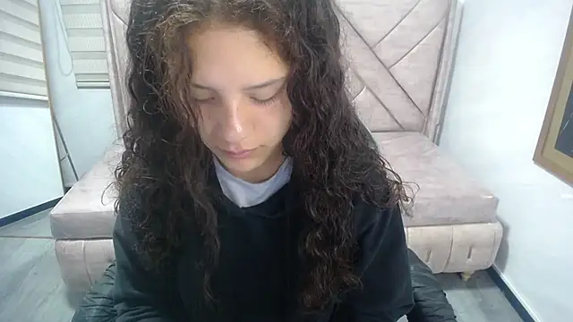 Velvet Moon V online show from September 2025 01:05:02 PM