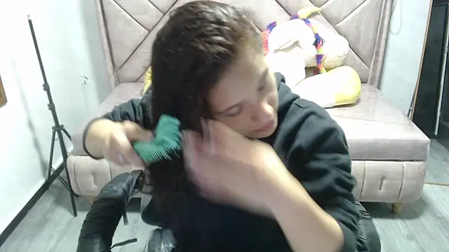 Velvet Moon V online show from November 2025 12:27:01 PM