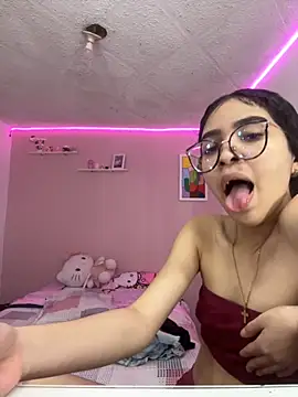 Snapshot of _Alix_7 chatting on November 2025 12:11:02 AM Alix 7 online show from November 2025 12:11:02 AM