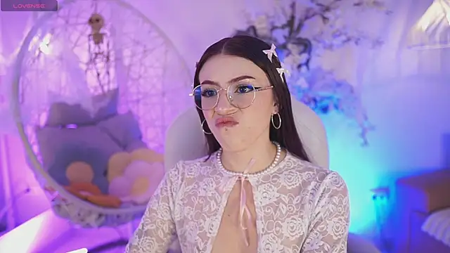 Snapshot of JadeSummerr chatting on October 2025 11:41:02 AM JadeSummerr online show from October 2025 11:41:02 AM