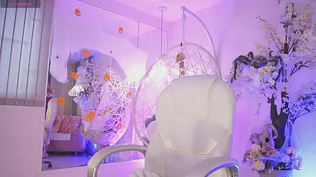 Snapshot of JadeSummerr chatting on October 2025 11:41:02 AM JadeSummerr online show from October 2025 11:41:02 AM