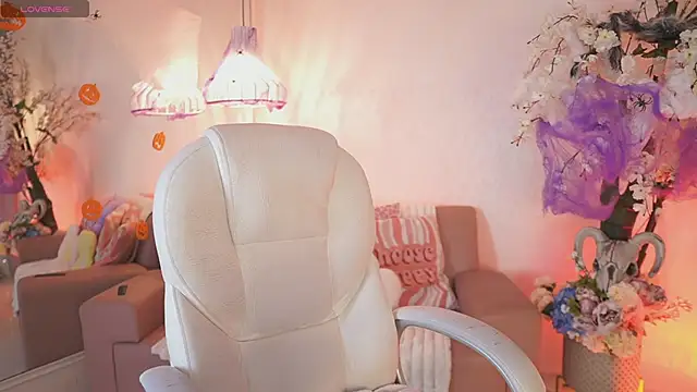 Snapshot of JadeSummerr chatting on October 2025 11:44:02 AM JadeSummerr online show from October 2025 11:44:02 AM