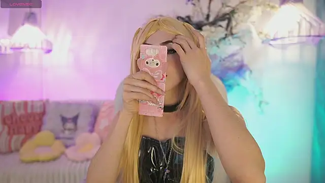 Snapshot of JadeSummerr chatting on October 2025 11:47:02 AM JadeSummerr online show from October 2025 11:47:02 AM