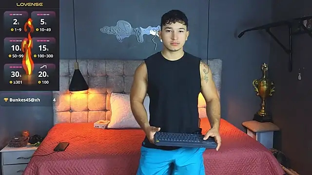 Horny nick18 online show from October 2025 09:20:01 AM