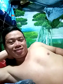 DungLuongg online show from October 2025 01:02:02 PM