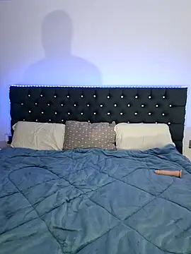 Couplexxx10xh online show from October 2025 06:09:01 PM