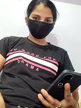 poojam93 online show from September 2025 01:22:01 AM