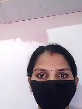 poojam93 online show from October 2025 01:41:02 AM