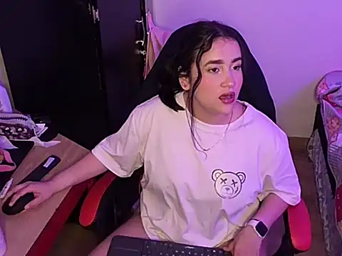 ChloeSnoww online show from September 2025 03:22:01 AM