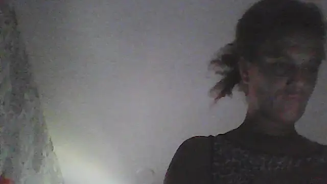 Snapshot of sarahkat86 chatting on November 2025 12:50:02 PM sarahkat86 online show from November 2025 12:50:02 PM